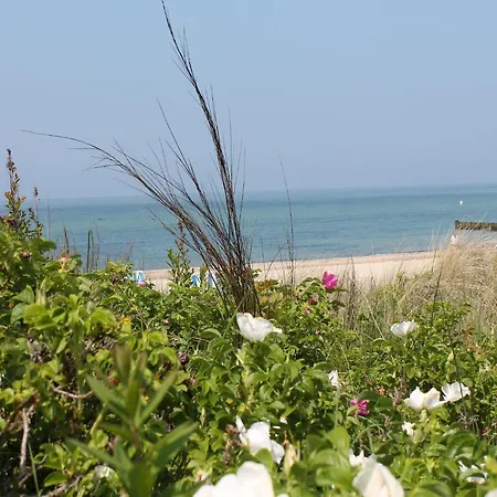 Comfortable Near Seabeach In רריק