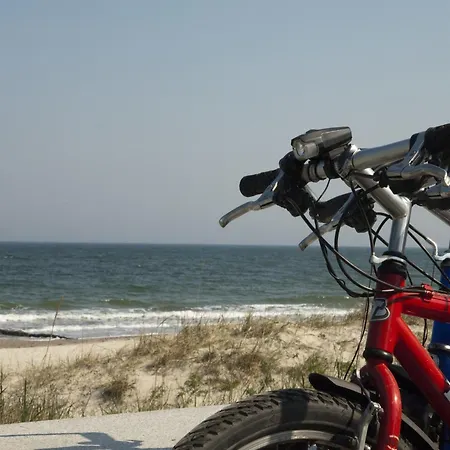 Comfortable Near Seabeach In * רריק