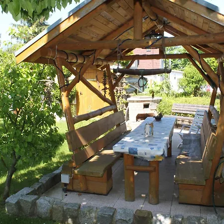 Comfortable Near Seabeach In Daire *