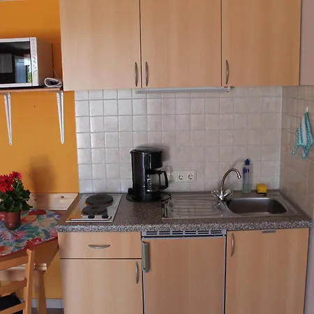 Comfortable Near Seabeach In Daire *
