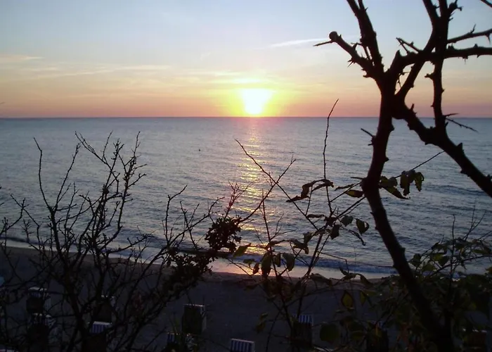 Lejlighed Comfortable Near Seabeach In